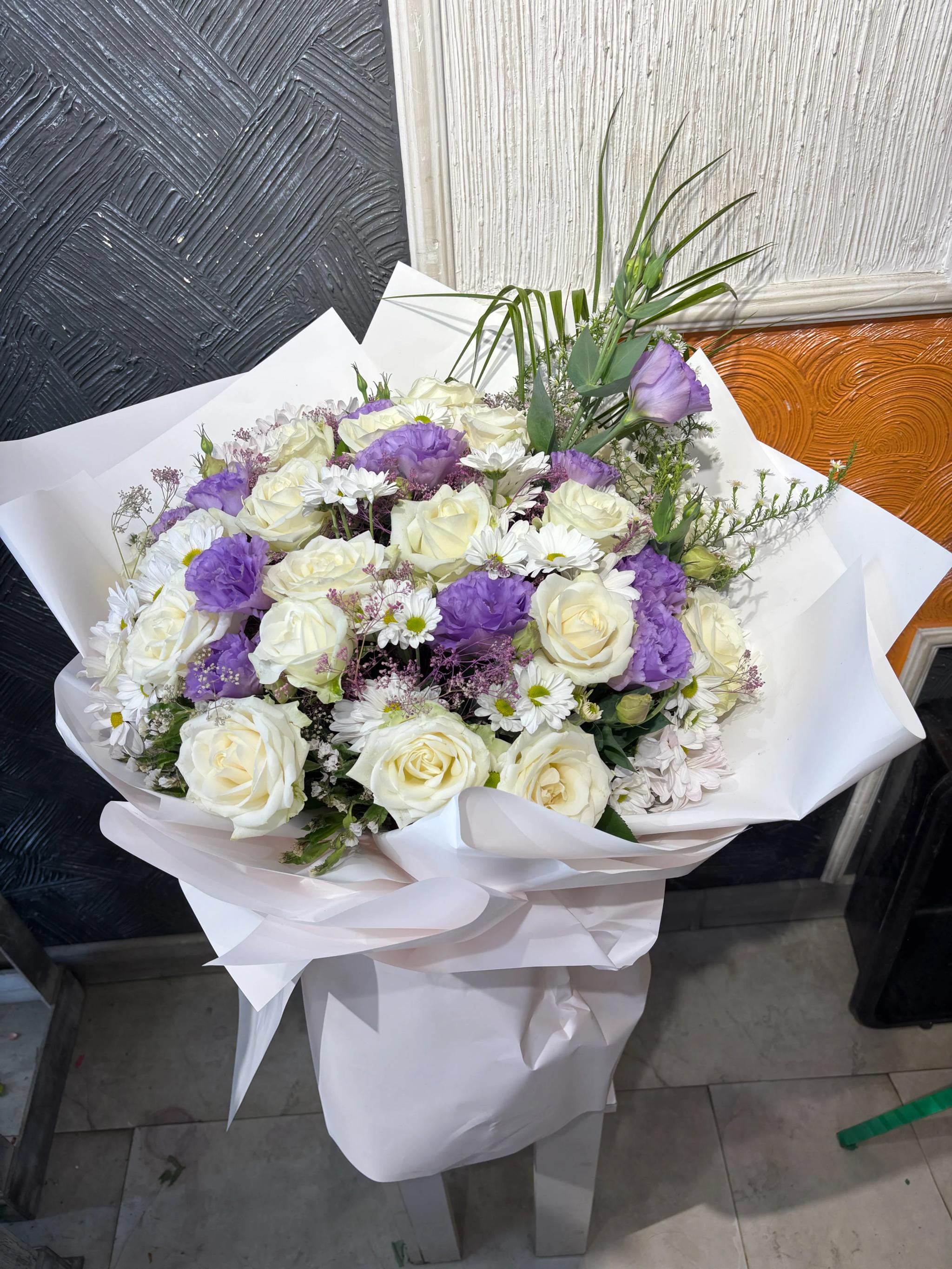 White bunch | ծաղիկներ, ծաղկեպսակներ, բույսեր Երևան White bunch | ծաղիկներ, ծաղկեպսակներ, բույսեր Երևան