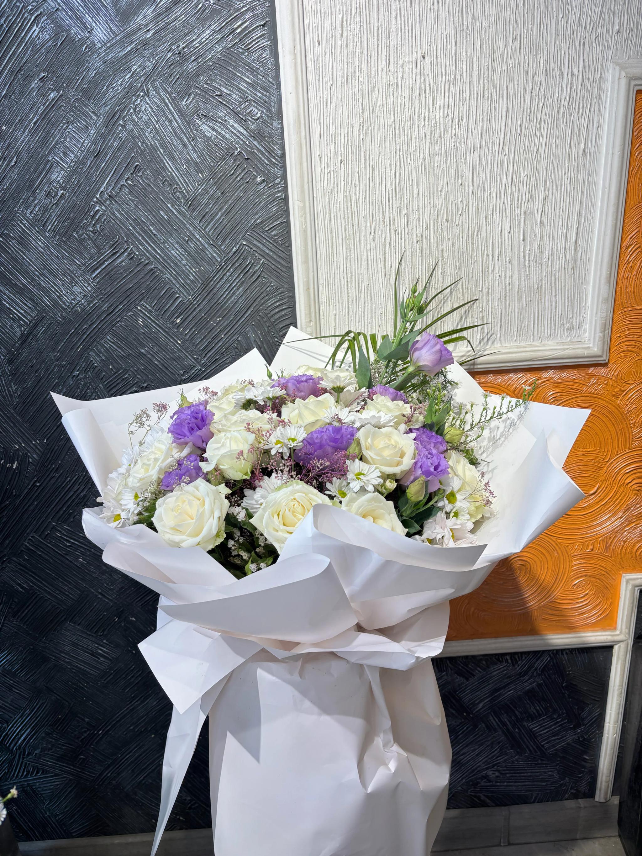White bunch | ծաղիկներ, ծաղկեպսակներ, բույսեր Երևան White bunch | ծաղիկներ, ծաղկեպսակներ, բույսեր Երևան