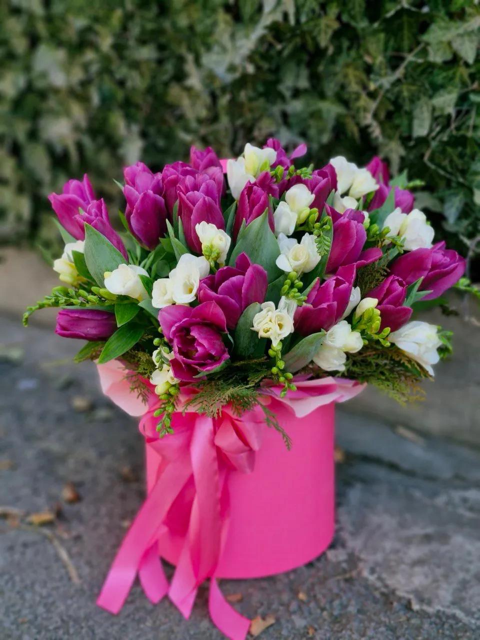 Flowers in a box | ծաղիկներ, ծաղկեպսակներ, բույսեր Երևան Flowers in a box | ծաղիկներ, ծաղկեպսակներ, բույսեր Երևան