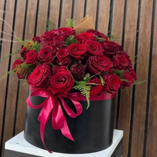 Roses in a box | ծաղիկներ, ծաղկեպսակներ, բույսեր Երևան Roses in a box | ծաղիկներ, ծաղկեպսակներ, բույսեր Երևան