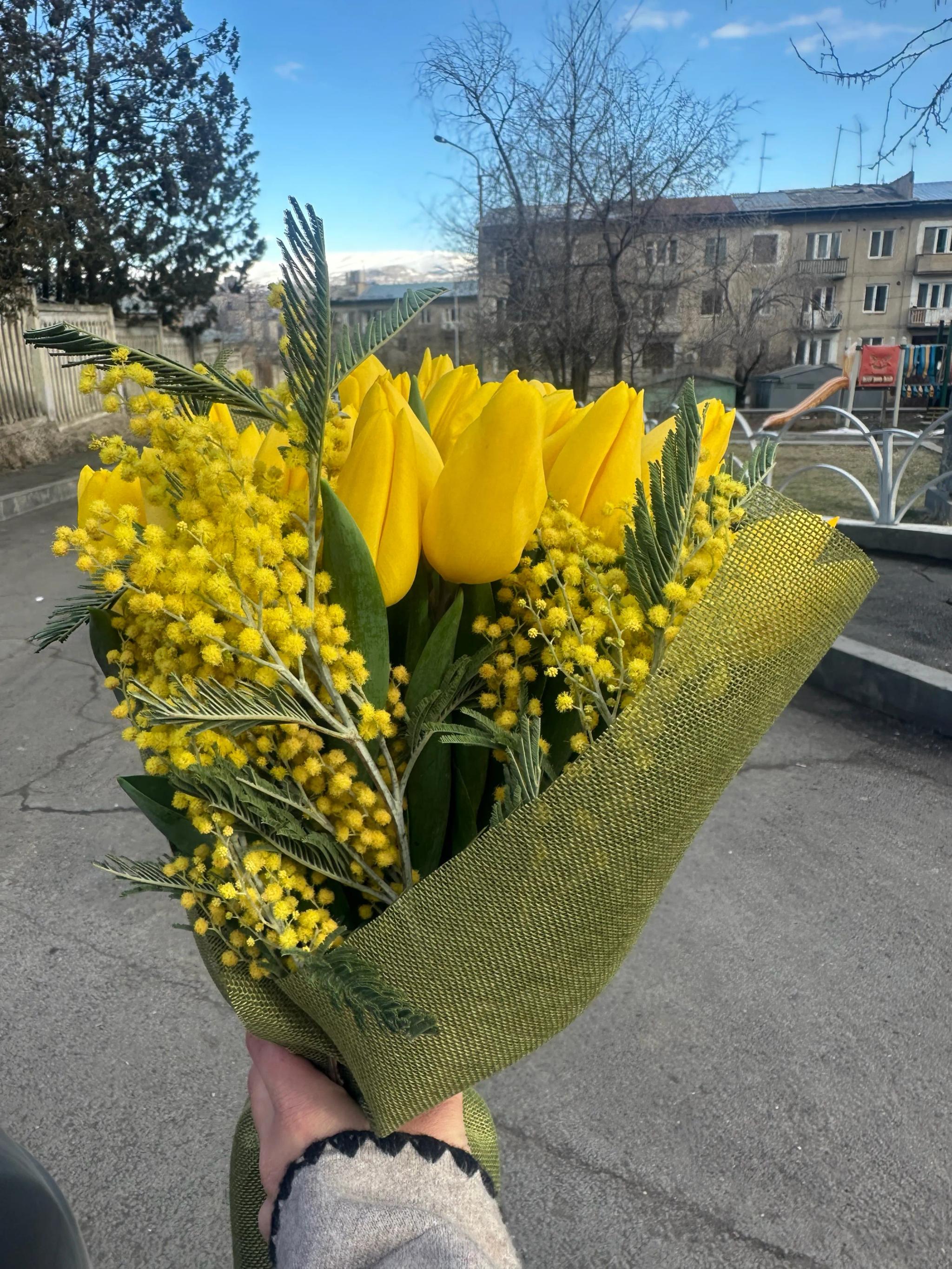 Yellow bunch | ծաղիկներ, ծաղկեպսակներ, բույսեր Երևան Yellow bunch | ծաղիկներ, ծաղկեպսակներ, բույսեր Երևան