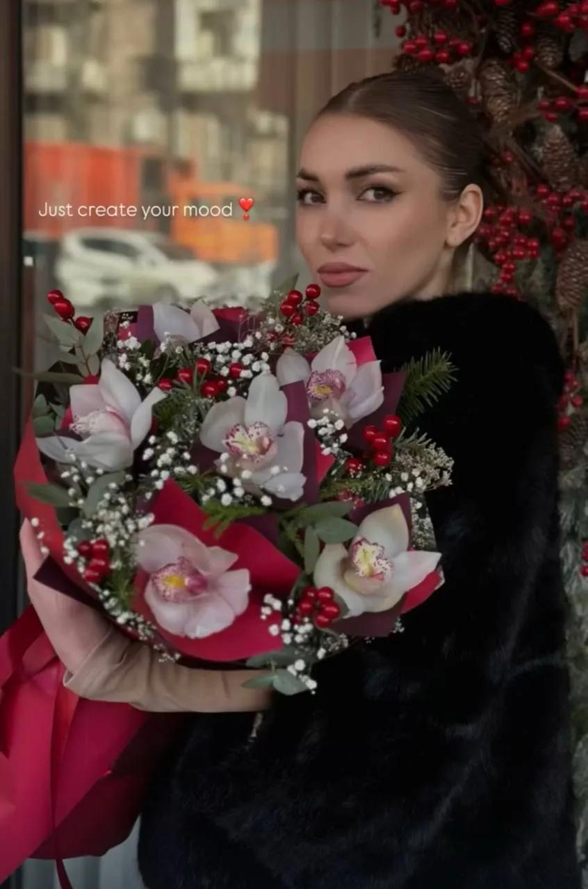 Christmas bouquet | ծաղիկներ, ծաղկեպսակներ, բույսեր Երևան Christmas bouquet | ծաղիկներ, ծաղկեպսակներ, բույսեր Երևան