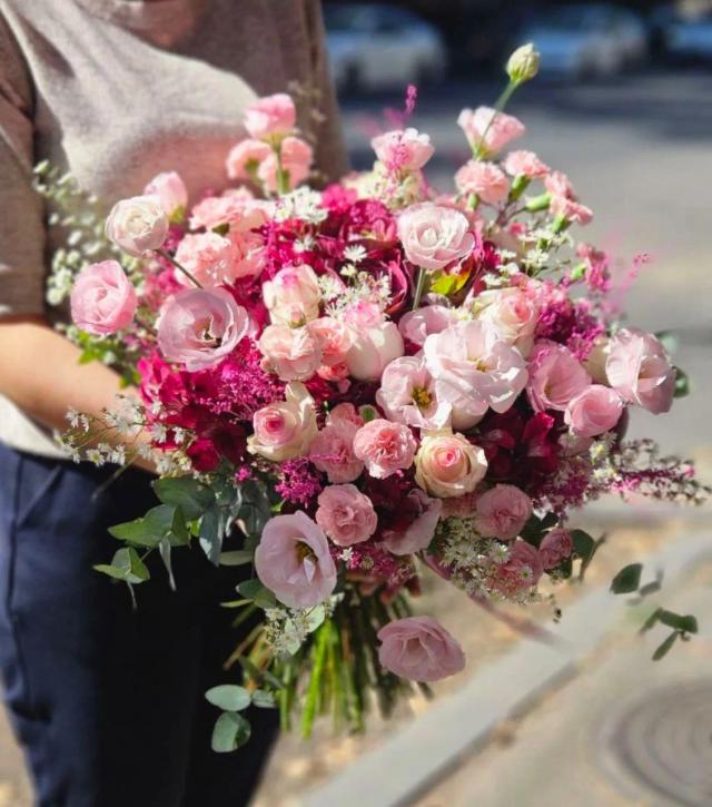 Creative bouquet | ծաղիկներ, ծաղկեպսակներ, բույսեր - առաքում Երևան Creative bouquet | ծաղիկներ, ծաղկեպսակներ, բույսեր - առաքում Երևան